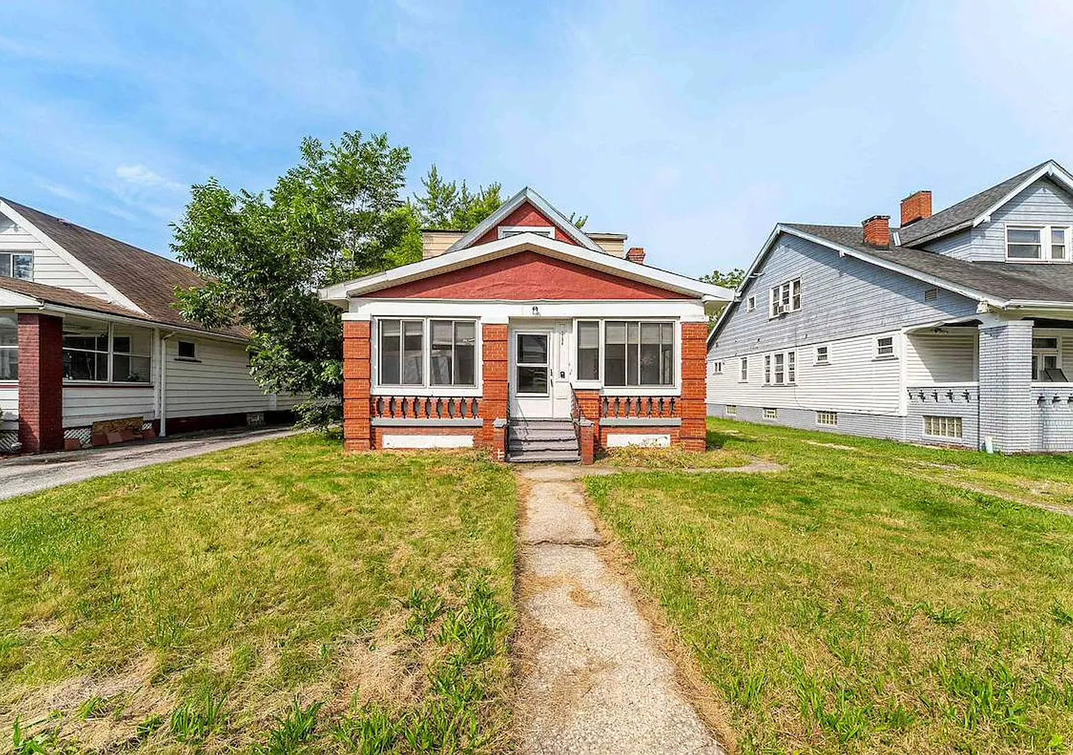 Beautifully Renovated Home in Prime Location — Photo 1