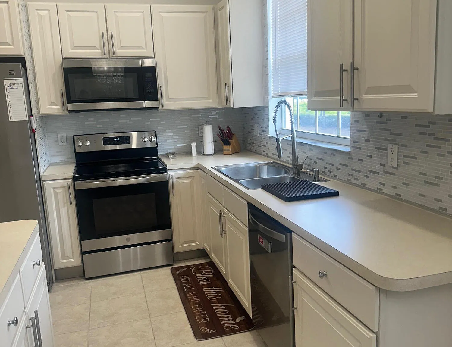 3 bed, 2.5 bath, 1866 sqft, $2,500 — Photo 4
