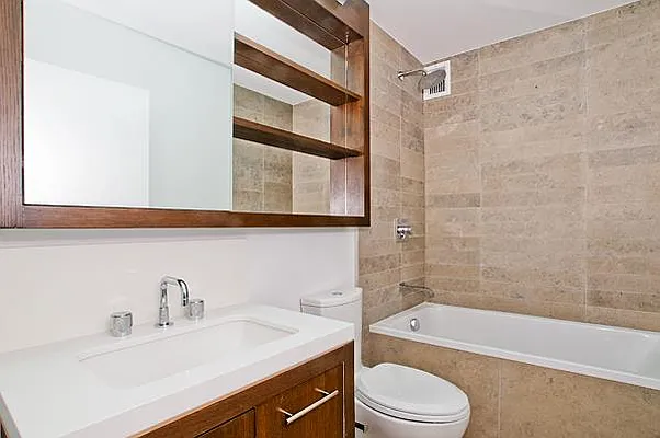 Rented by R New York | media 18