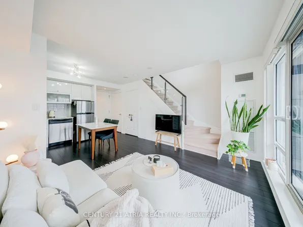 2015 Sheppard Ave E #317, Toronto, ON M2J 0B3