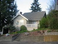 1st image of 838 SE Blakeley Ave