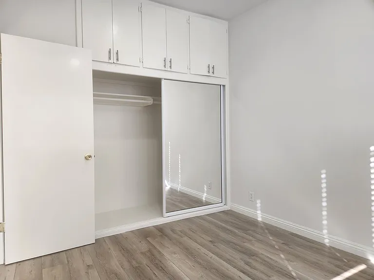 1147 S Serrano Ave #4 — Photo 10