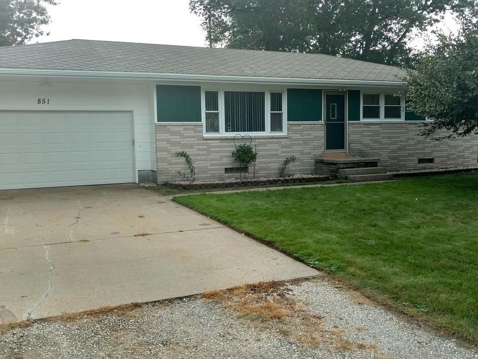 1st image of 851 Shirley Blvd