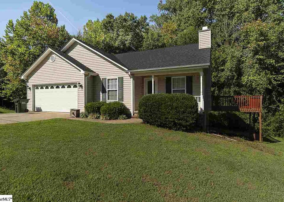 1st image of 104 Twisted Ivy Ct
