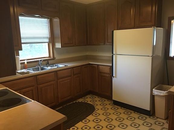 Beautiful custom cabinets in kitchen