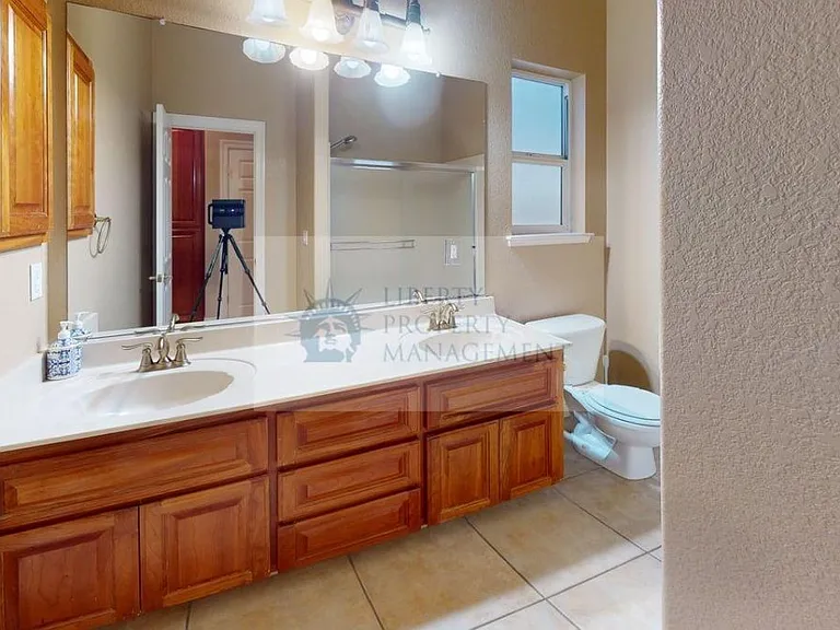 1004 Marigold Ln — Photo 19