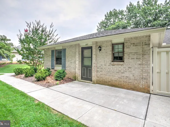 397 Valleybrook Dr, Lancaster, PA 17601