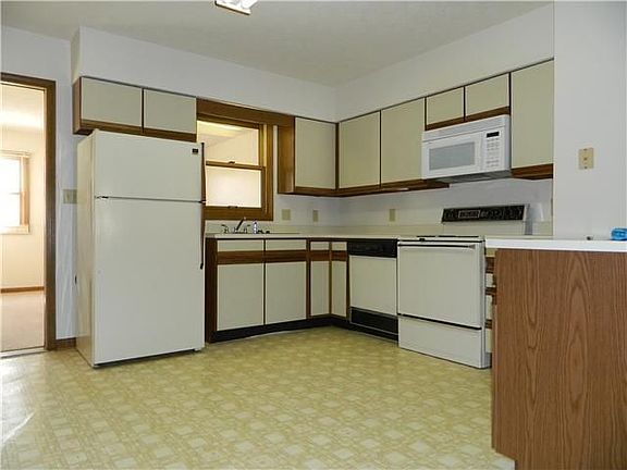 5th image of 6415 Chapelwood Ct
