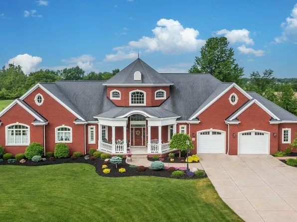 6976 Mystic Ct, Clarence Center, NY 14032