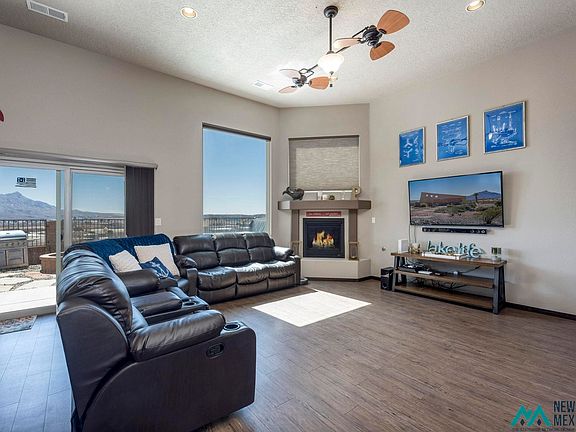 3rd image of 206 Tierra Verde Cir