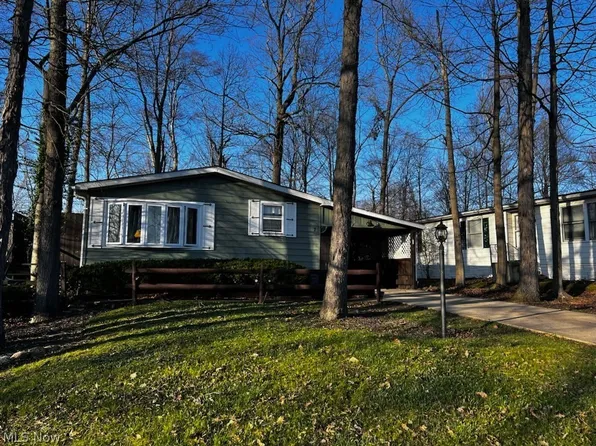 7 Cardinal Dr, Hiram, OH 44234