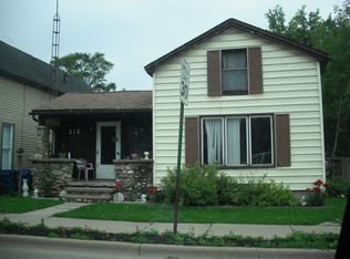 215 N Saginaw St, Holly, MI
