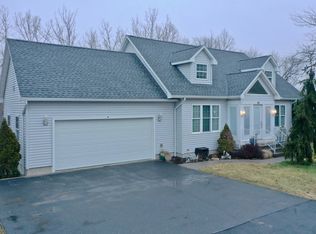 44 Munger Rd, Chicopee, MA 01020