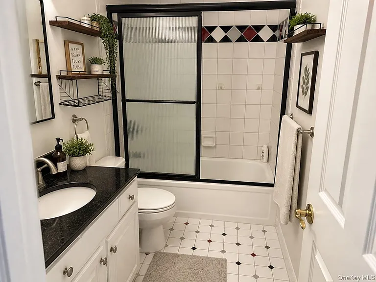 11 Ethan Cir — Photo 7
