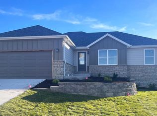 1670 E Charlton St, Republic, MO 65738