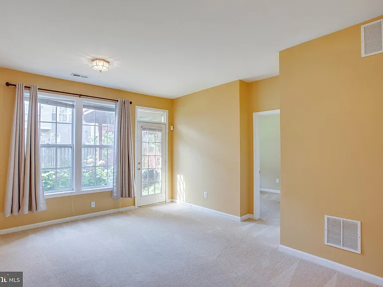 13381 Sir Ramsay Way — Photo 34