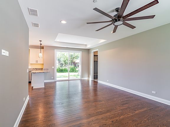 5th image of 250 Cottonwood Dr