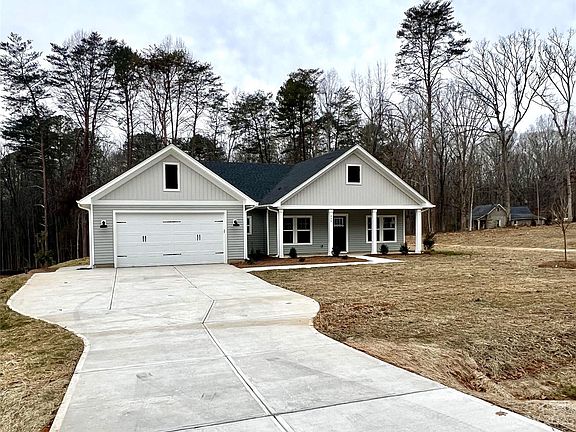 2nd image of 924 Westminster Dr