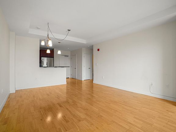 4th image of 100 Station Lndg Unit 1006