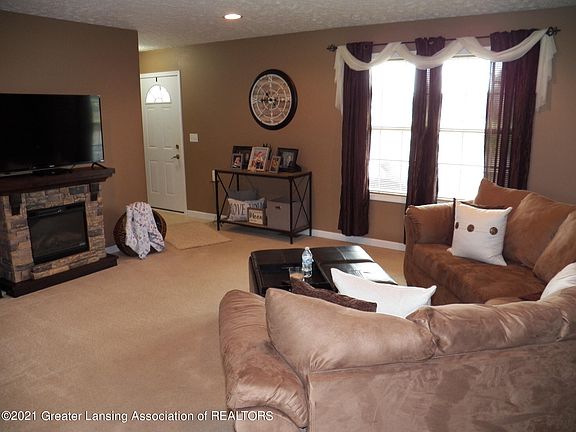 4th image of 4444 Bowline Ct