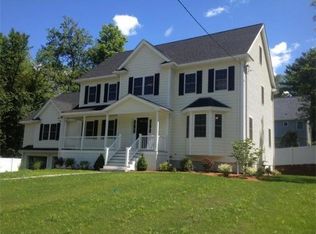 440 Great Rd, Bedford, MA 01730