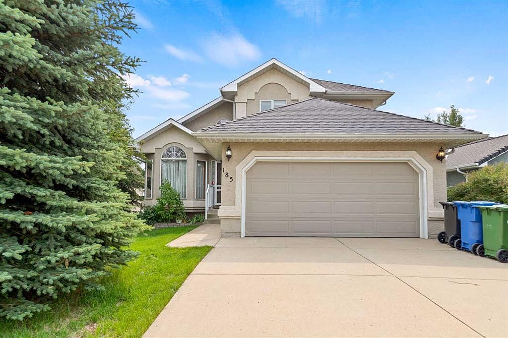 185 NW Lakeside Greens Dr