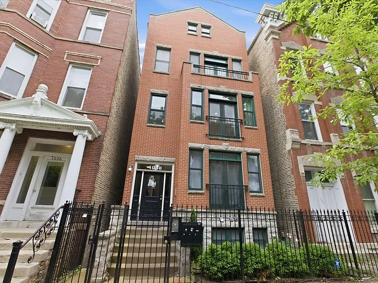 1038 N Marshfield Ave #3 — Photo 1