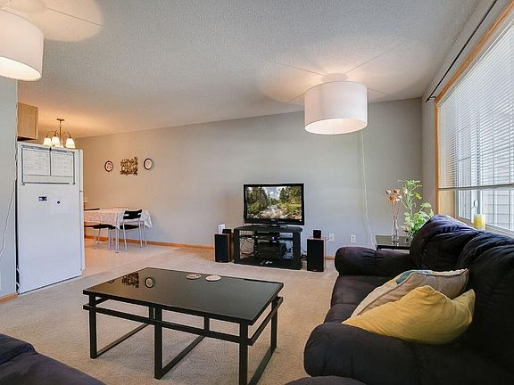 5th image of 1599 County Road D E Unit C