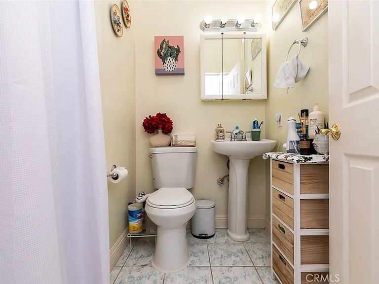 607 E Olive Ave — Photo 12