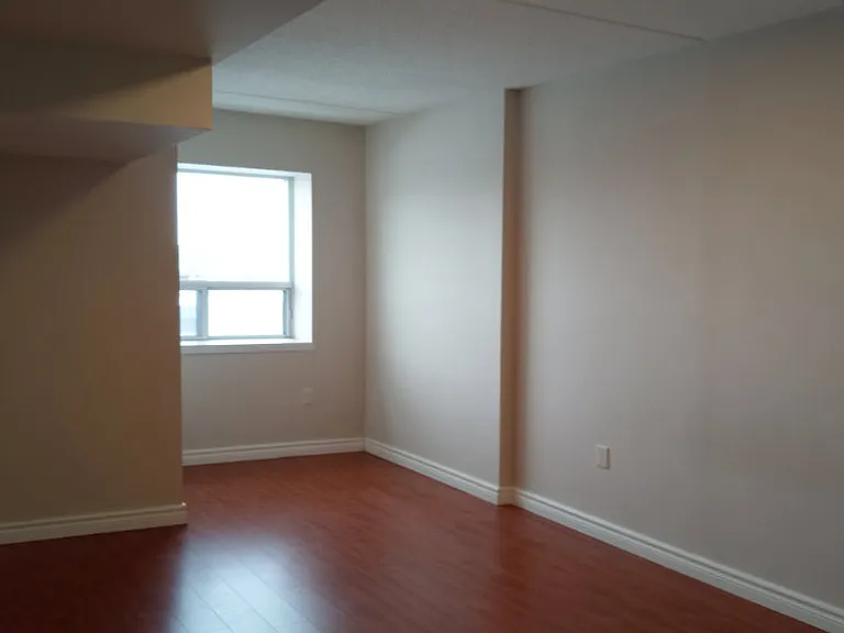 85 Barrie Rd — Photo 17