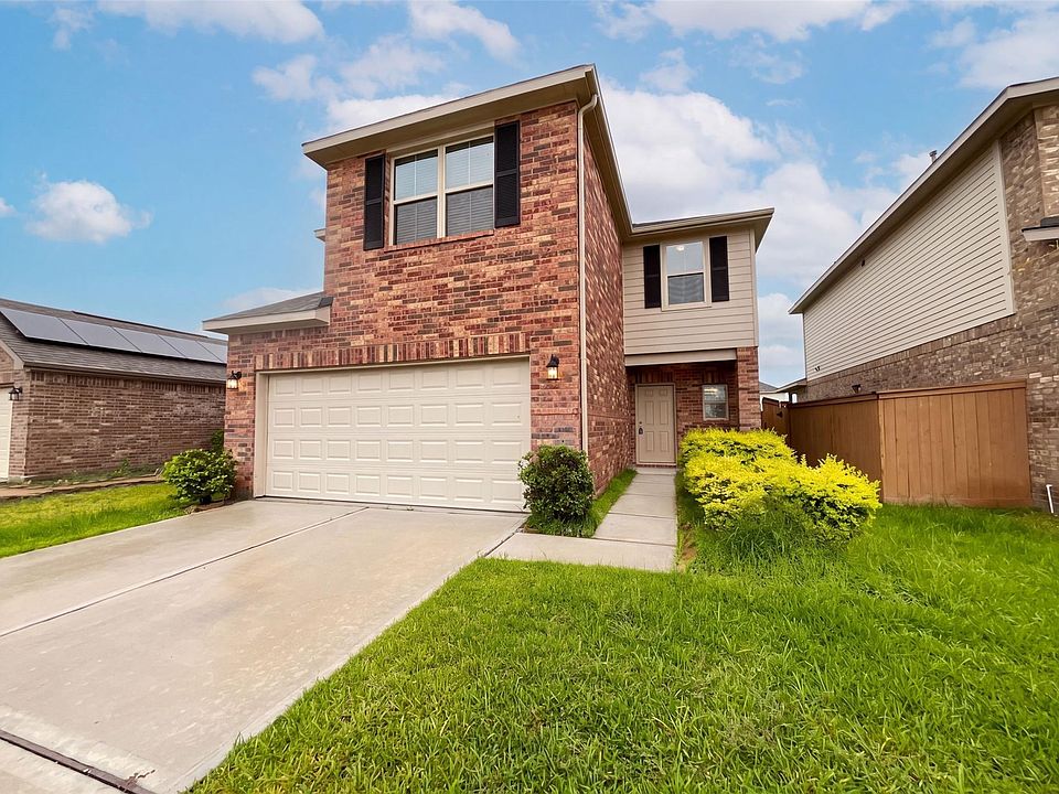 1st image of 404 Camino Bay Dr