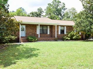 44 Universal Ln, Ringgold, GA 30736