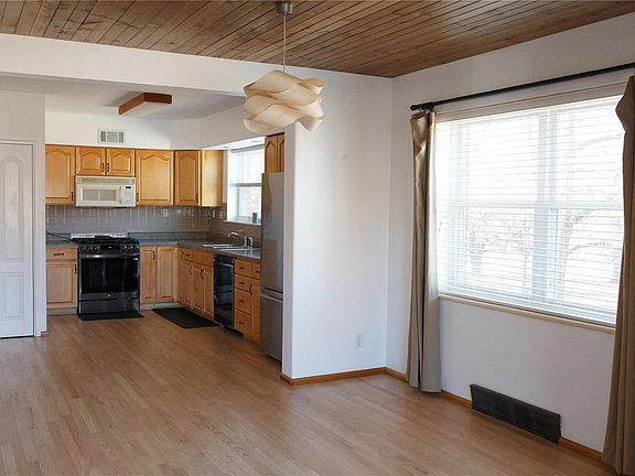 4th image of 6654 Pernod Ave