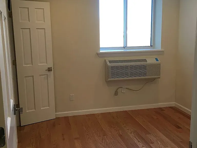 51-25 Queens Blvd #7B — Photo 2
