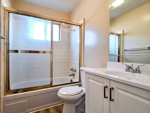 4th image of 2732 Flory Dr