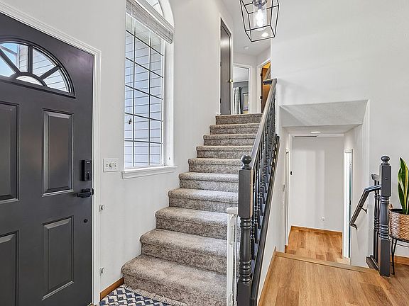 5th image of 9207 NE 30th Ave