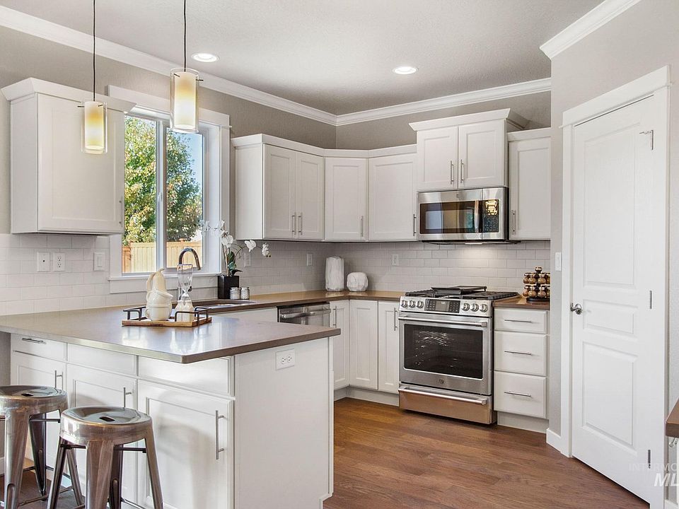 2nd image of 1822 E Porter Street Ashton Estates Lot 18 Block #8