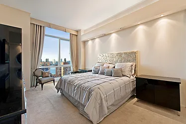 Rented by Manhattan Spaces