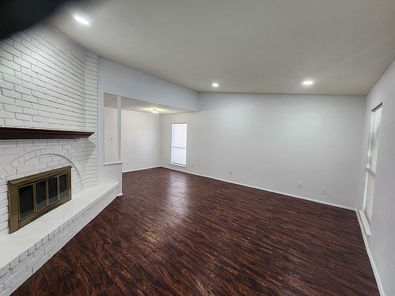 5th image of 426 Cambria Dr