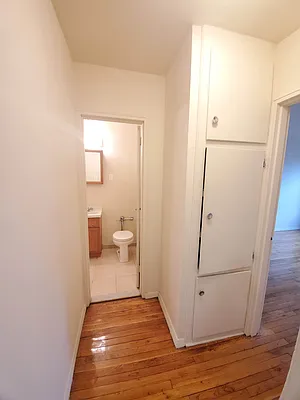 Rented by Smart NY Realty LLC | media 7
