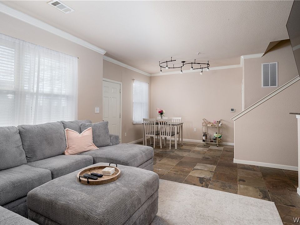 1st image of 600 13th St Unit 915
