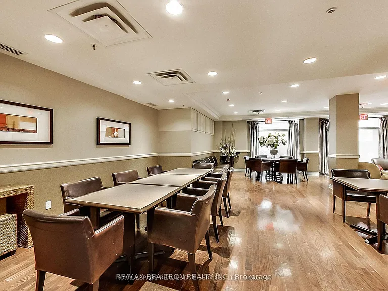 60 Saint Clair Ave W #1204 — Photo 27