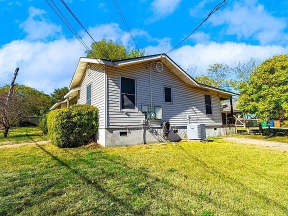 2nd image of 1900 Romeria Dr