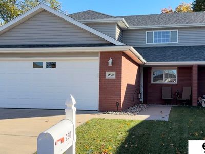 230 S 77th Pl, Lincoln, NE, 68510