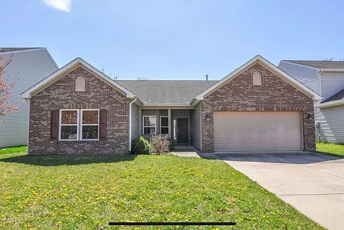 1053 Onyx St Photo 1