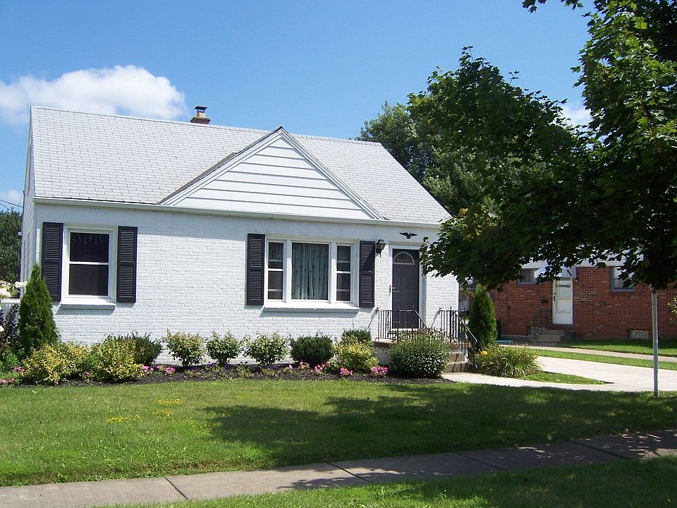 1st image of 33 Petan Dr