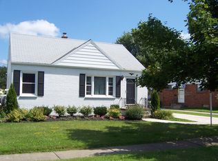 33 Petan Dr, Cheektowaga, NY 14225