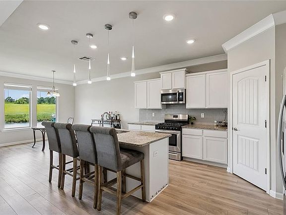 5th image of 3861 Canal Bank Dr