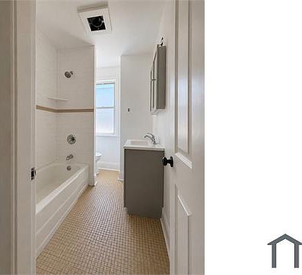 3rd image of 156 Blakeman Pl #1