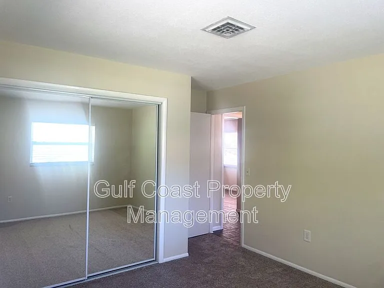 220 Avalon Rd — Photo 10